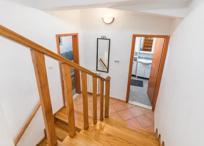 Apartments Lora