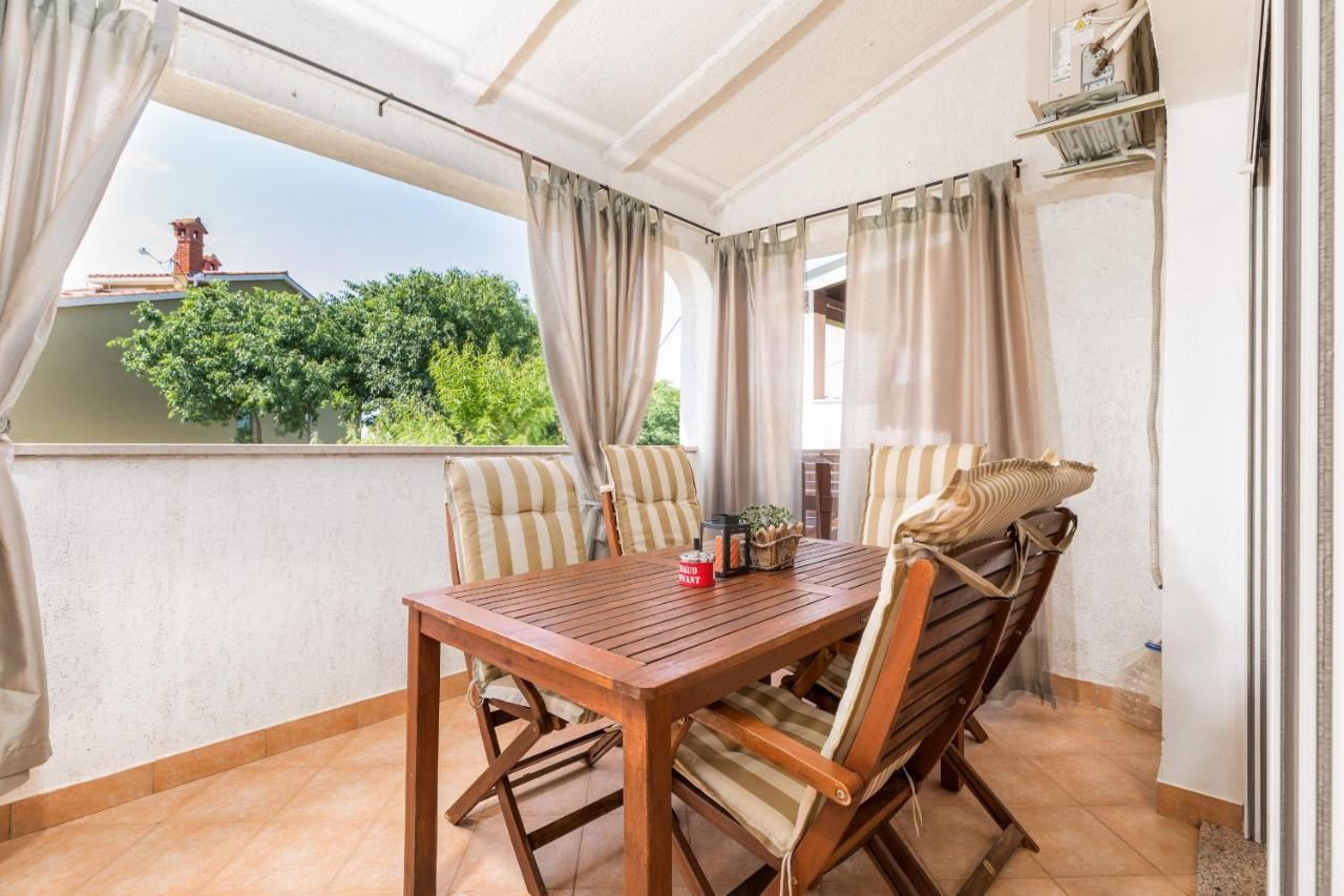 Lora Apartament Pula